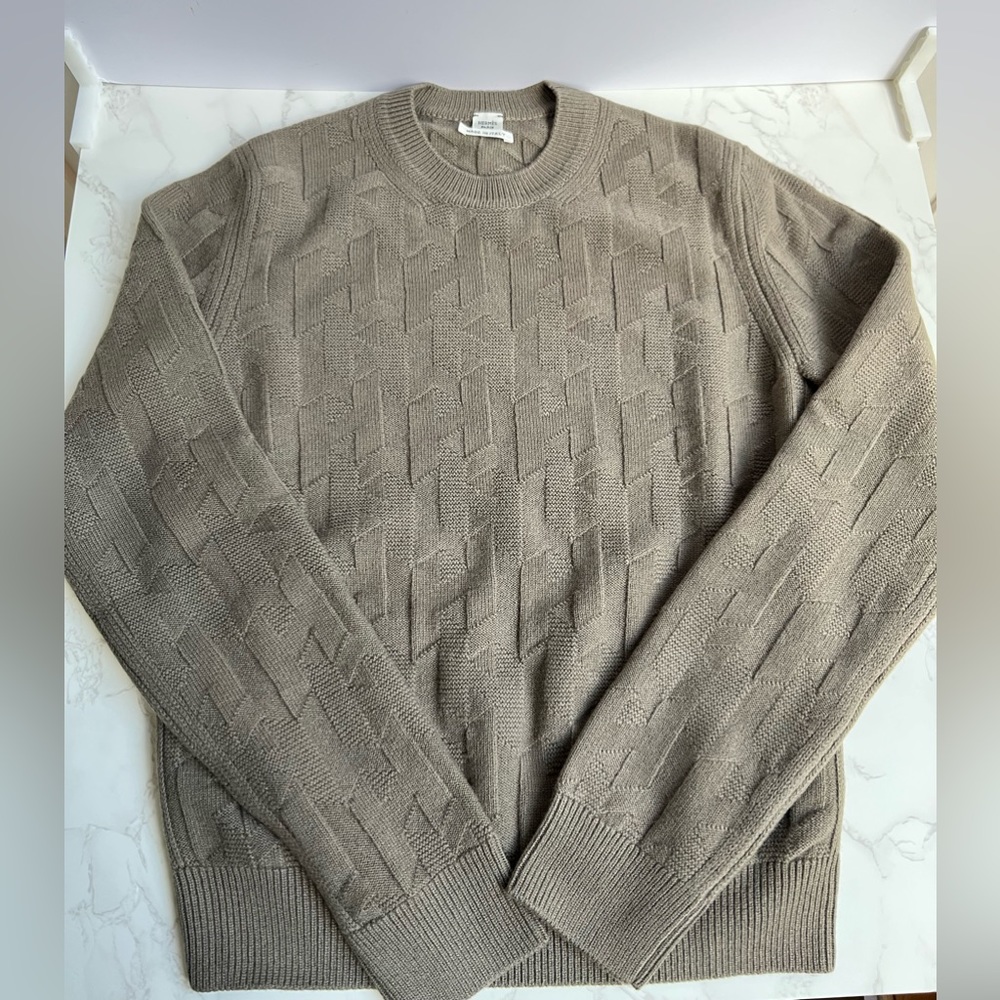 Authentic Brand New Hermes "H" long-sleeve sweater, Etoupe color